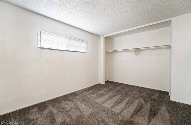 Building Photo - 2304 Sunrise Ave