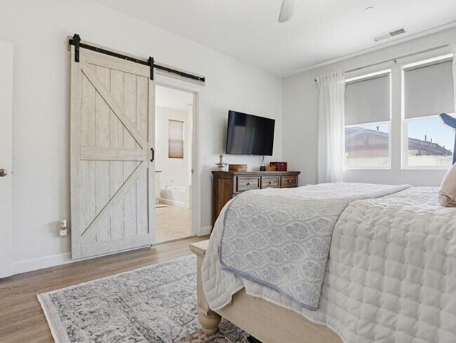 Building Photo - Stylish 3BR Home in Santee | Solar | Garage | Resort-Style Amenities