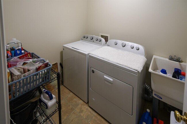 Building Photo - 276 Stone Glen Ct