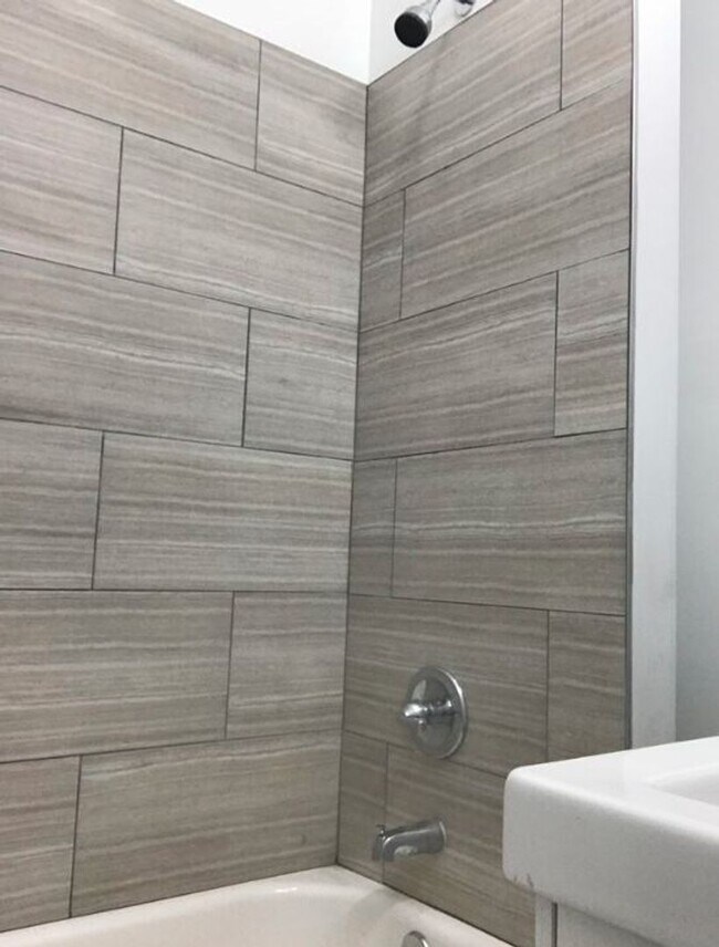 Building Photo - 3326 N 17th St