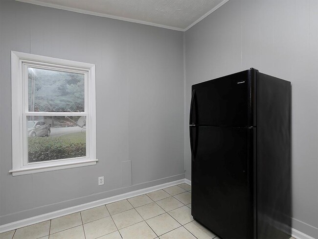 Building Photo - 2123 Hanfred Ct