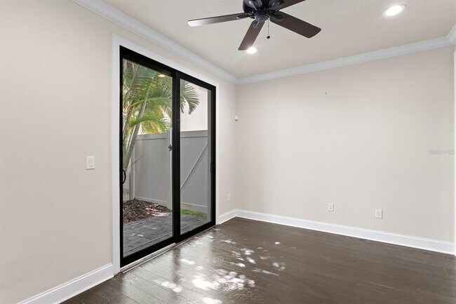 Building Photo - 224 S Audubon Ave