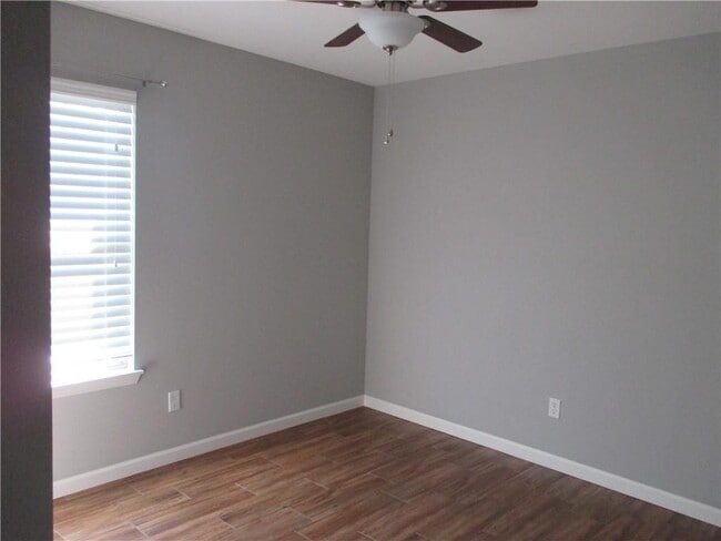 Building Photo - 2203 Chanel St