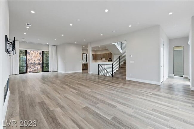 Building Photo - Modern Tri-Story Home in McDonald Highlands