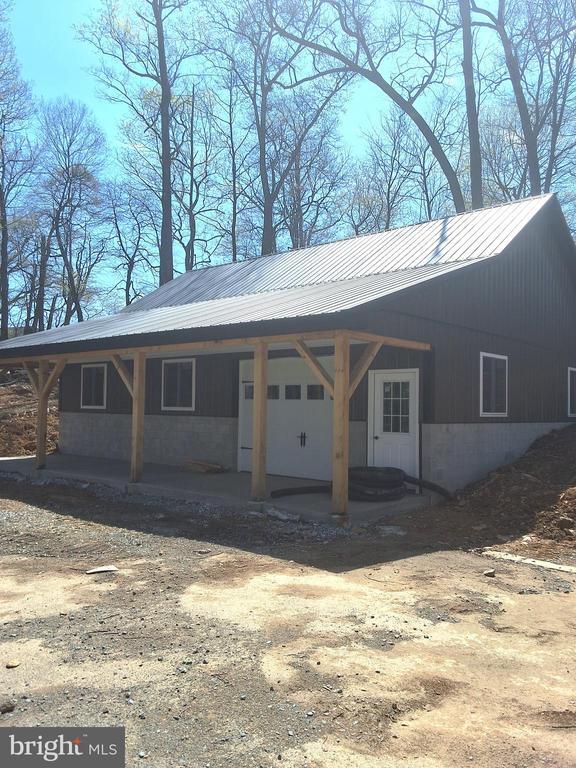 Building Photo - 594 Truce Rd