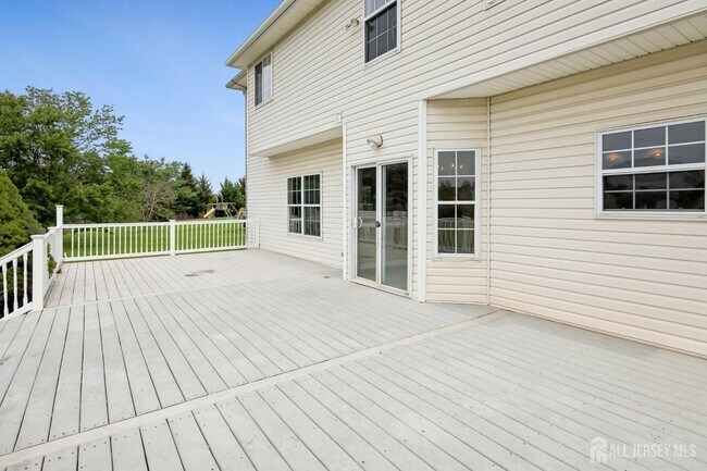 Building Photo - 5 Abate Ct