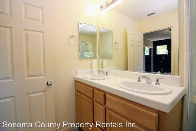 Building Photo - 3 br, 2 bath House - 2014 Northfield Drive