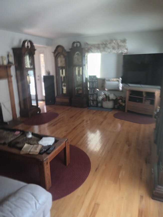Building Photo - 14905 Cascadian Way