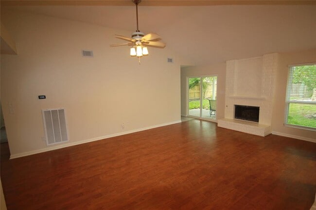 Building Photo - 22138 Birch Valley Dr