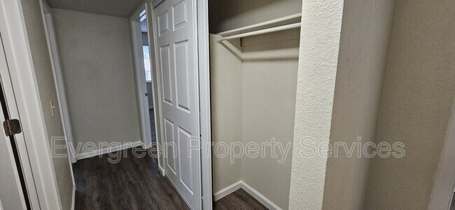 Building Photo - 10412 S White Rock Rd