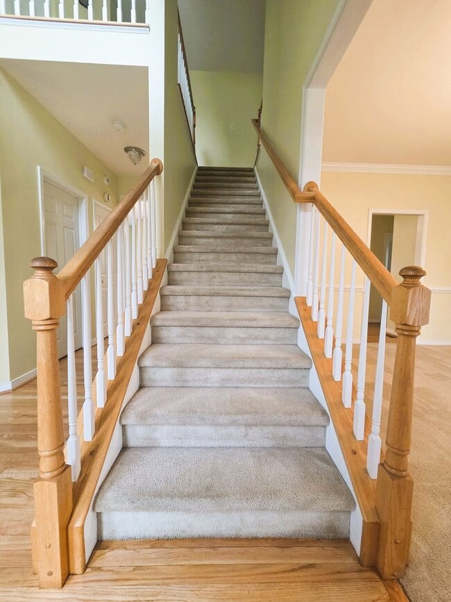 Building Photo - Stately brick front contemporary on huge c...