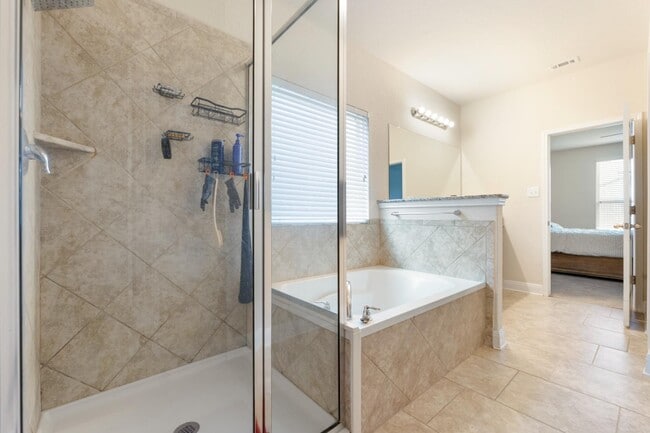 Building Photo - 15103 Pintail