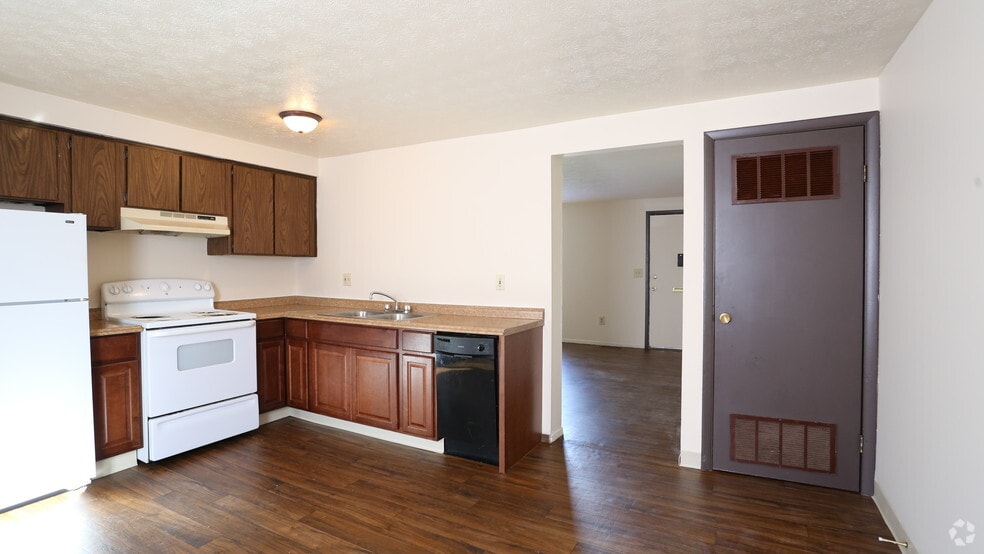 Kitchen - Maple Valley Apartments