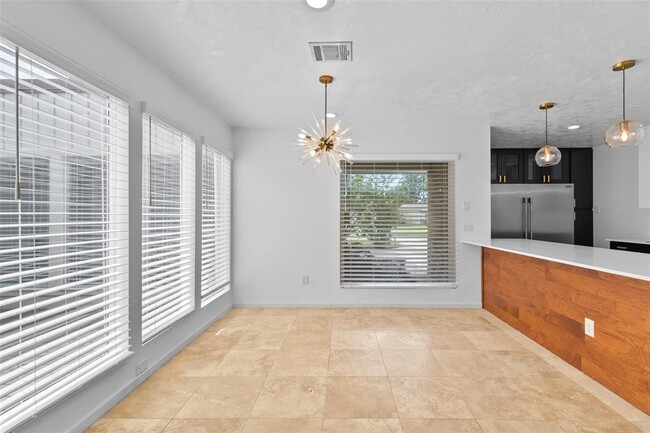 Building Photo - 13726 Wickersham Ln