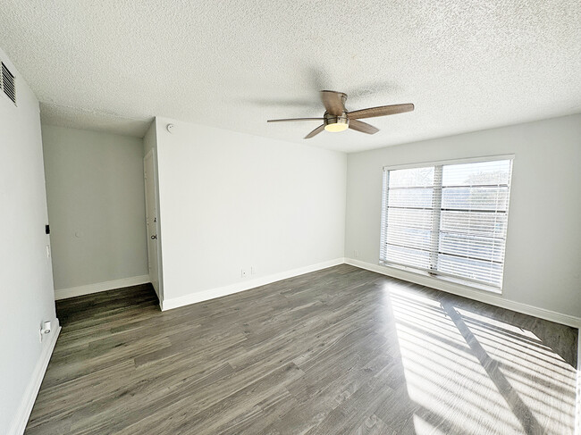Building Photo - 4501 Treehouse Ln