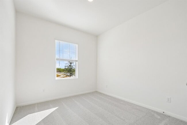 Building Photo - 1305 Morris Lp