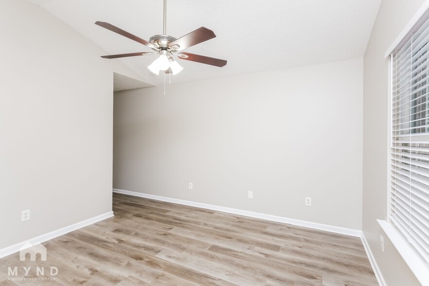 Building Photo - 6155 Smoke Ridge Ln