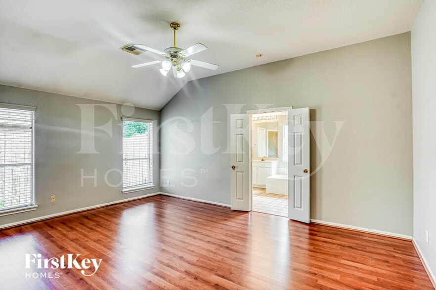 Building Photo - 10330 Claybrook Dr