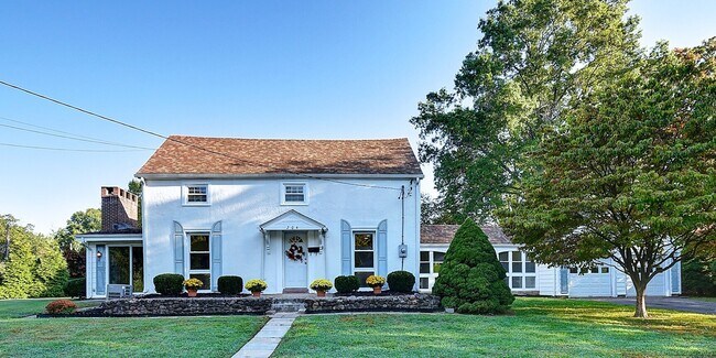 Primary Photo - 204 Trout Brook Dr