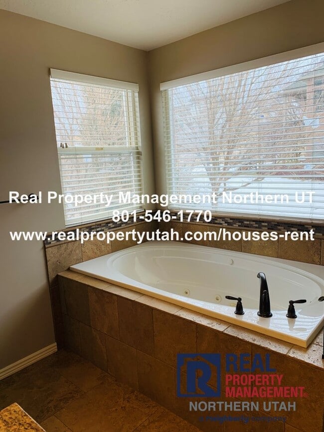 Building Photo - 6 bed 3.5 bath Home in North Ogden Coming Available in August