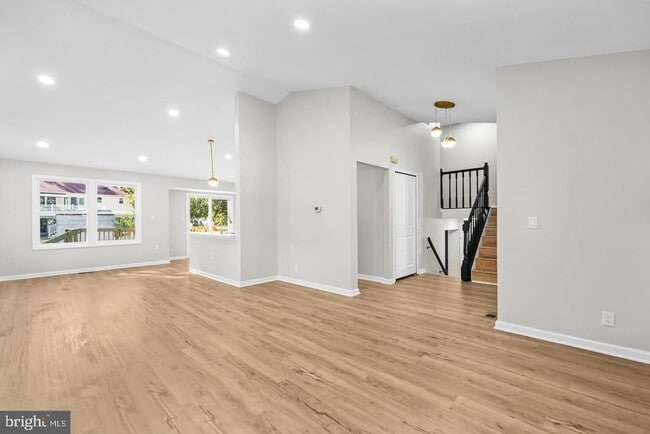 Building Photo - 10290 S Grant Ave