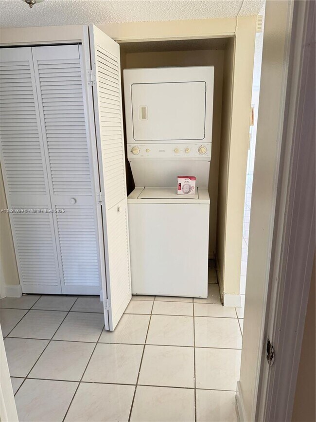 Building Photo - 15501 SW 133rd Pl