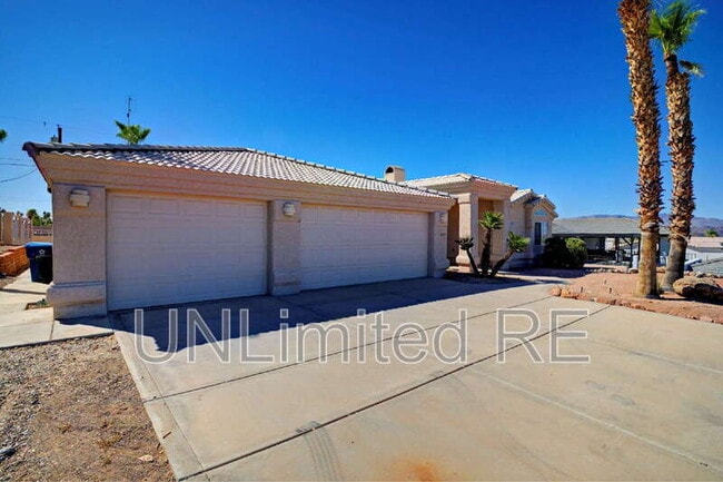 Building Photo - 304 Acoma Blvd S