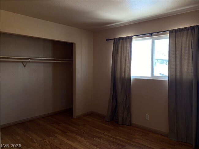 Building Photo - 506 Mckellar Cir