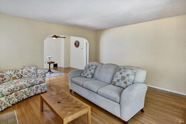 Building Photo - 1467 Ohio St