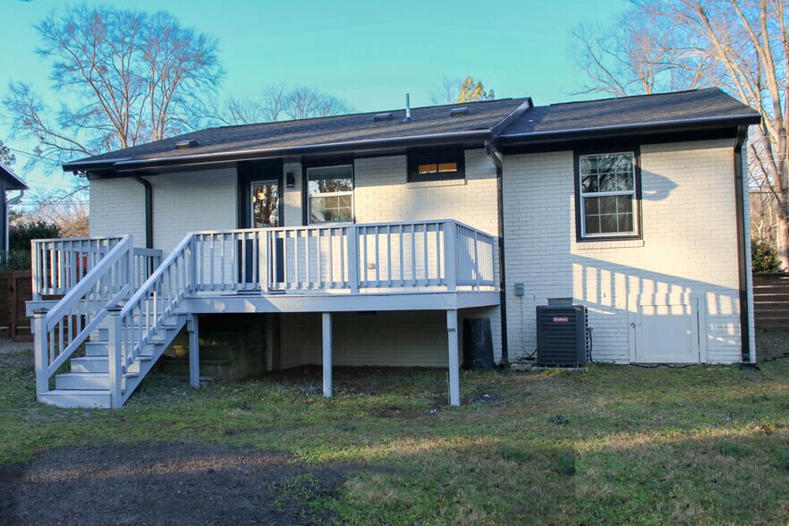 Back deck offers lots of room to entertain and enjoy the sunset every day - 2406 Boswell Rd