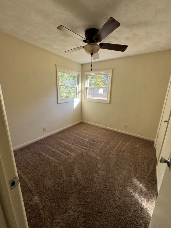 Building Photo - 1415 Hackberry Ln