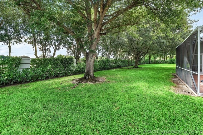 Building Photo - 4378 Danielson Dr