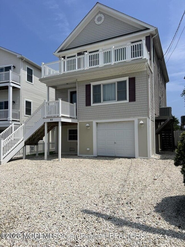 Building Photo - 83 Vanard Dr