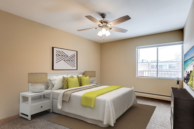 Building Photo - Rivercliff Apartments