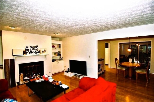 Building Photo - 808 Park Ridge Cir