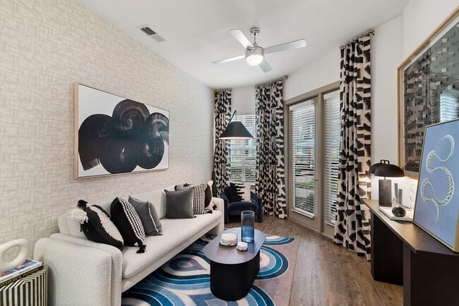 Building Photo - Cortland Galleria