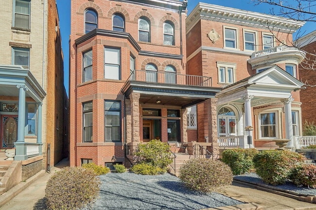 Building Photo - 1840 Monument Ave