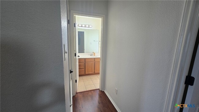 Building Photo - 235 Lottie Ln