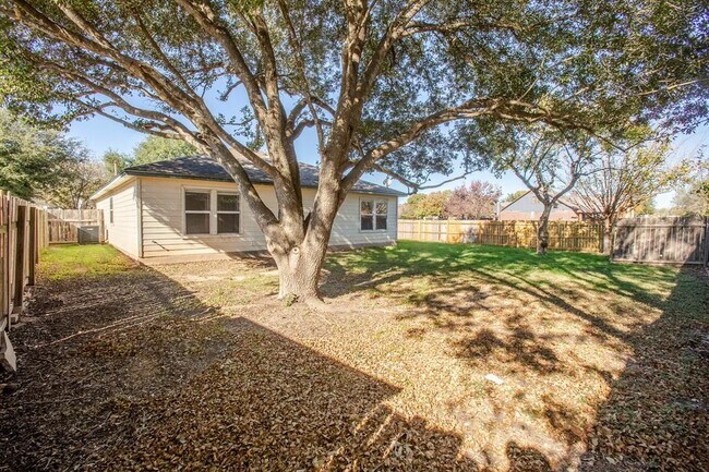 Building Photo - 101 Geronimo Cove