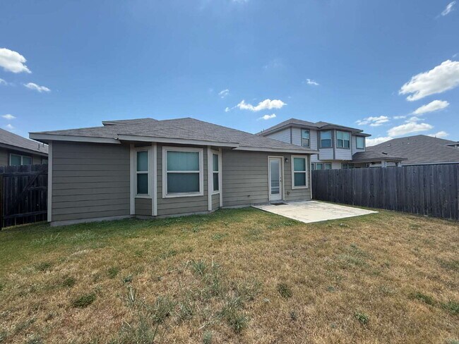 Building Photo - 3-Bed, 2-Bath Tribute Ranch Home w/ Office...