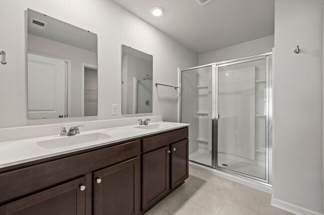 Building Photo - 4 Bedrooms Plus an Office on Cul De Sac