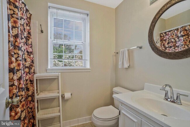 Building Photo - 2961 S Columbus St