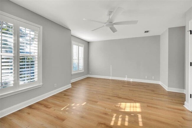 Building Photo - 200 Salt Air Dr