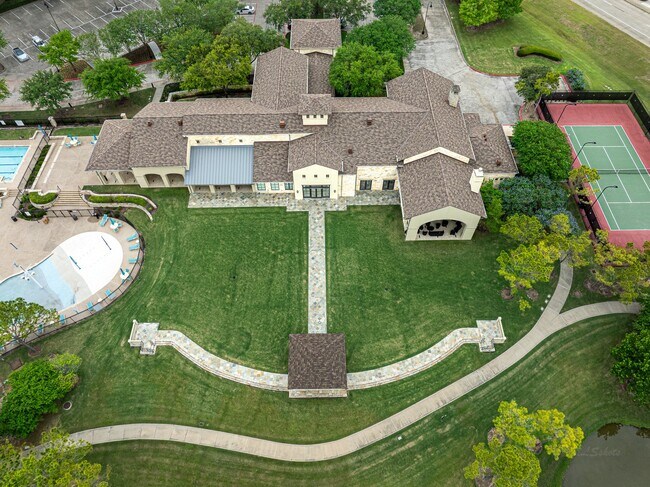 Building Photo - 17430 Aberdeenshire Dr