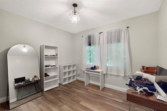 Building Photo - 2305 Sumac Ct