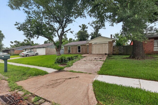 Building Photo - 14630 Edenglen Dr