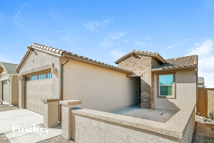 Building Photo - 5848 N 89th Dr