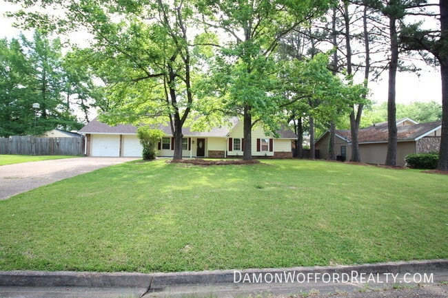 Building Photo - 308 Longmeadow Ct N
