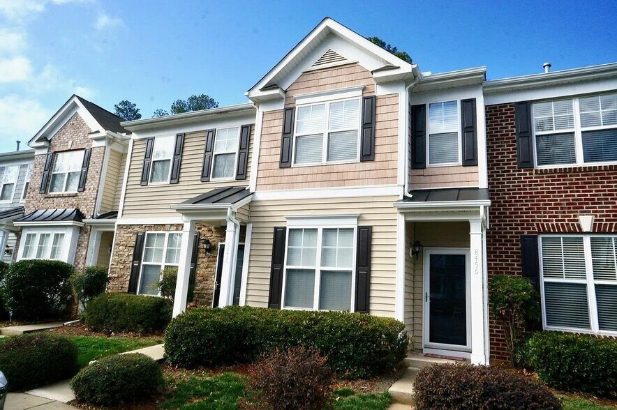 Building Photo - 8456 Central Dr