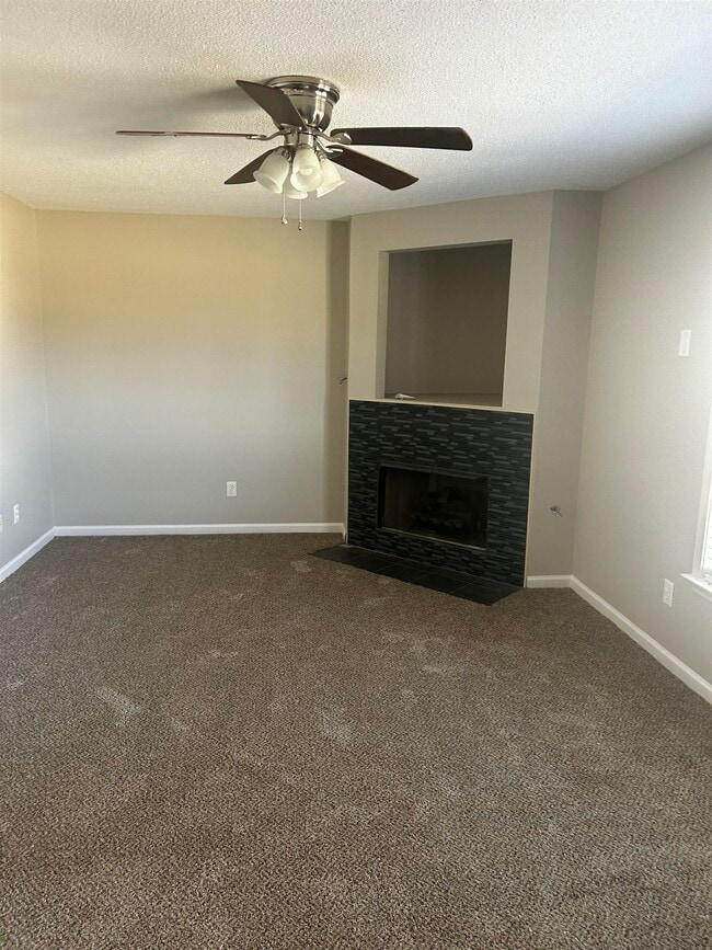 Building Photo - 125 Janis Marie Cove